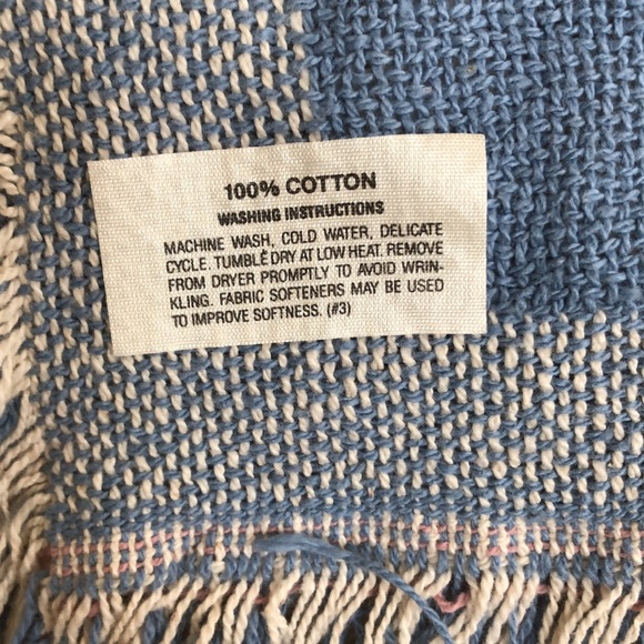 Throw - Picture 4 of 4